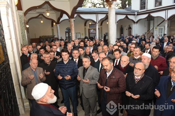 Bursa'da Başkan Aktaş göreve dualarla başladı