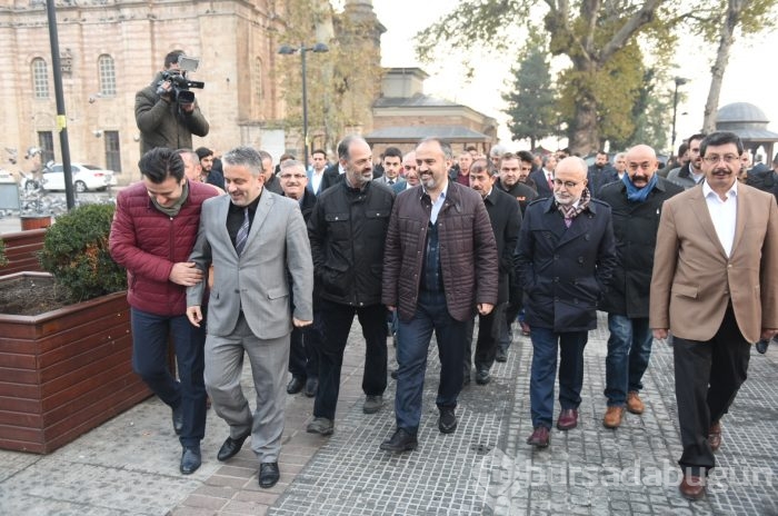 Bursa'da Başkan Aktaş göreve dualarla başladı