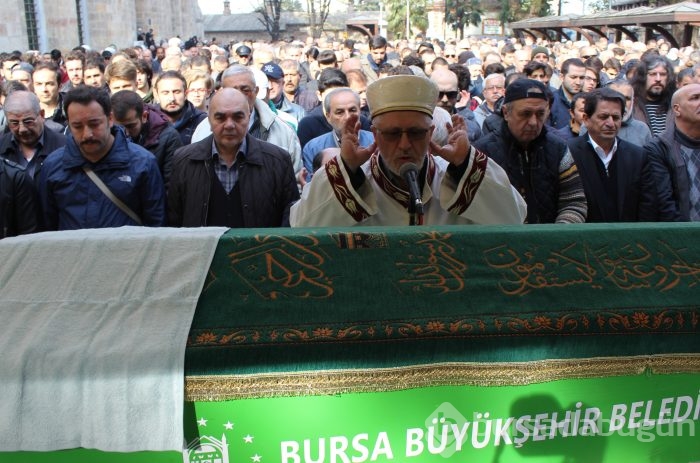 Ünlü Youtuber Cem Korkmaz Bursa'da toprağa verildi