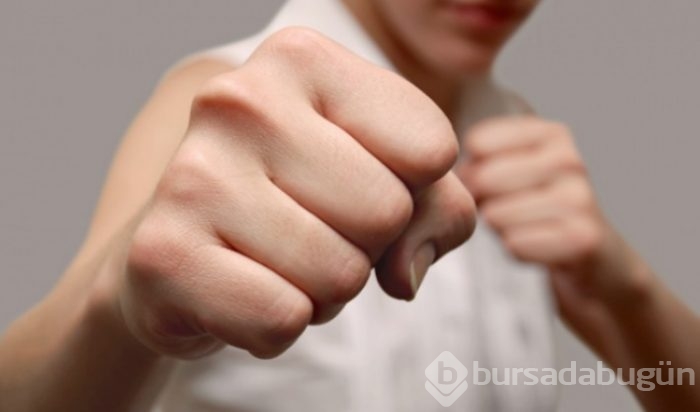 Yumruğunuzun şekli kişilik ve aşk hayatınızı ele veriyor