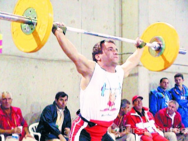 Naim Süleymanoğlu'nun hayatı
