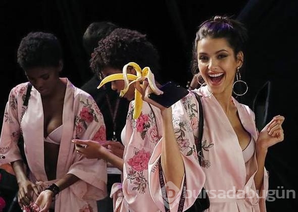 Victoria's Secret melekleri defileye hazırlanıyor