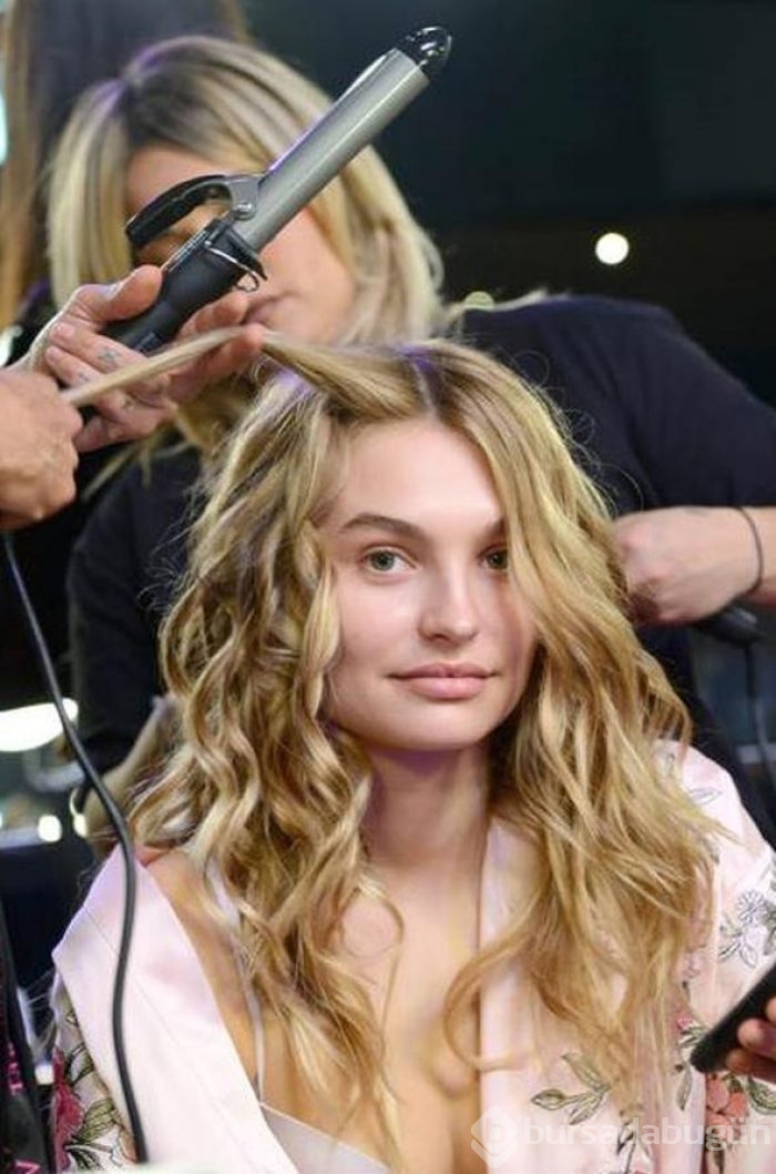 Victoria's Secret melekleri defileye hazırlanıyor