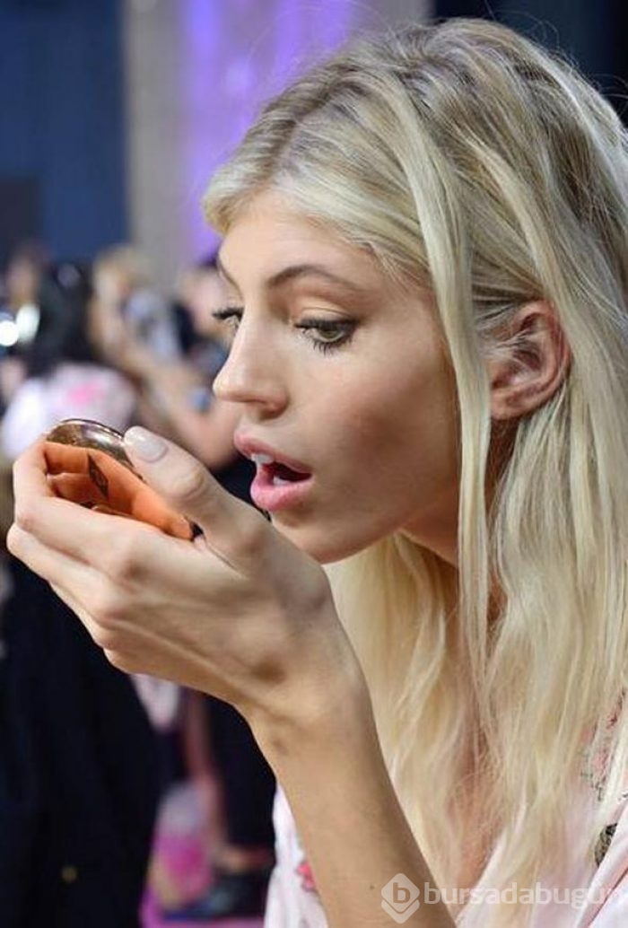 Victoria's Secret melekleri defileye hazırlanıyor