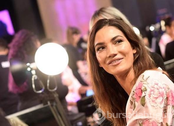 Victoria's Secret melekleri defileye hazırlanıyor