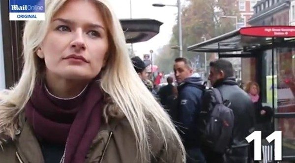 Pantolonsuz gezdi ama