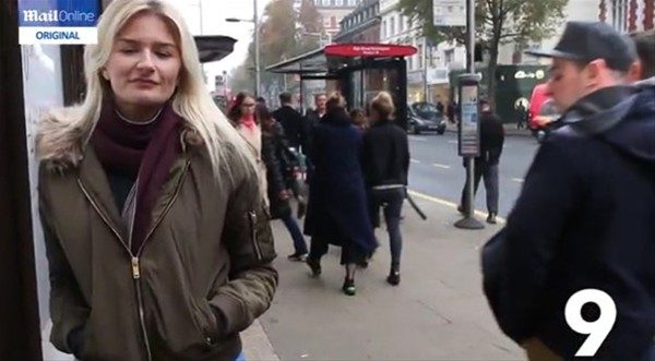 Pantolonsuz gezdi ama