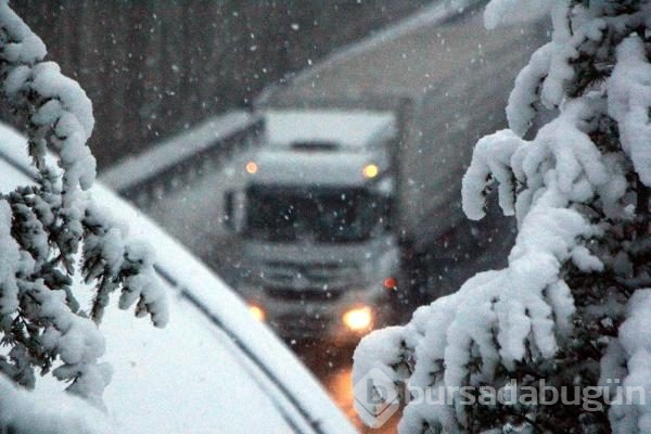 Kar kalınlığı 25 cm'ye ulaştı!