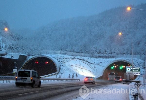 Kar kalınlığı 25 cm'ye ulaştı!