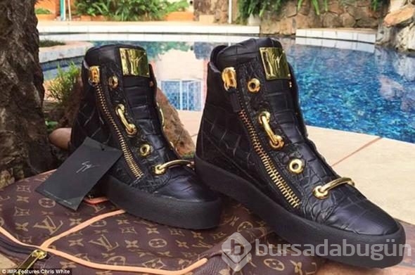 Ülkelerinde darbe oldu onların umurunda değil!