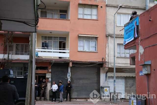 Özel harekat balkondan girdi, böyle çıkardı