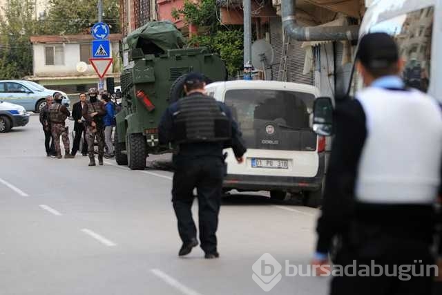 Özel harekat balkondan girdi, böyle çıkardı