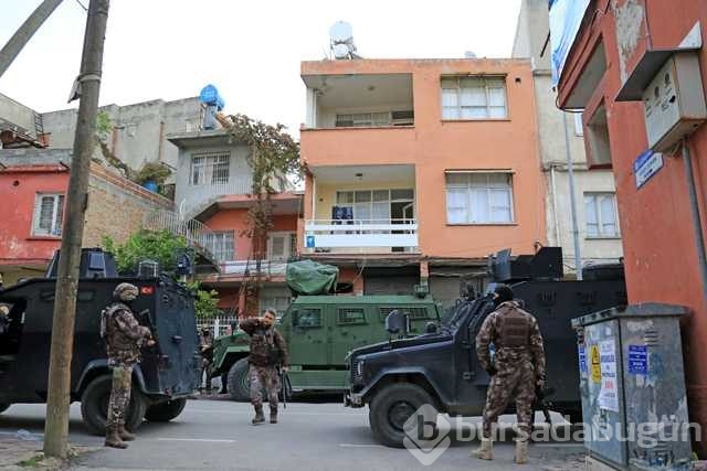 Özel harekat balkondan girdi, böyle çıkardı