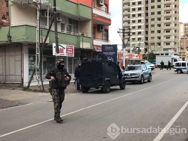 Özel harekat balkondan girdi, böyle çıkardı