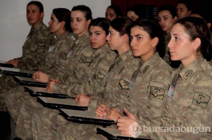 Kadın astsubayların zorlu eğitimi
