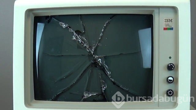 Dünyanın ilk kişisel bilgisayarının içini açtılar!