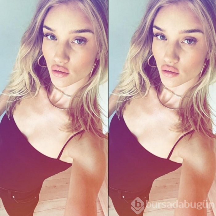 Ünlüler de selfie sever