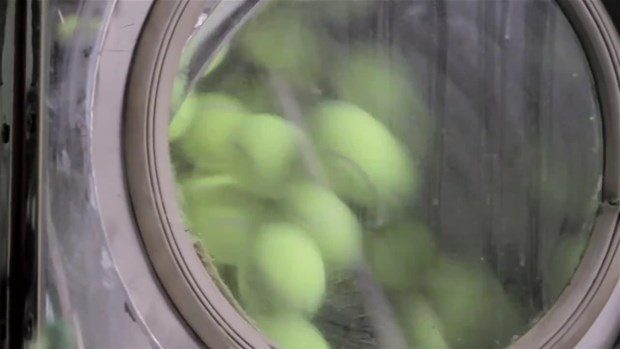 Tenis topu nasıl yapılıyor?