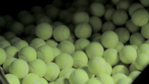 Tenis topu nasıl yapılıyor?
