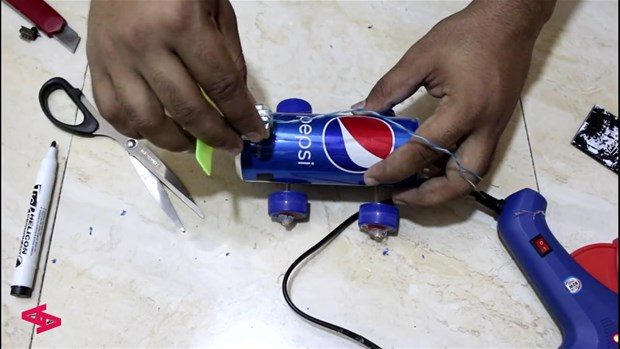 Kola kutusundan bakın ne yaptı