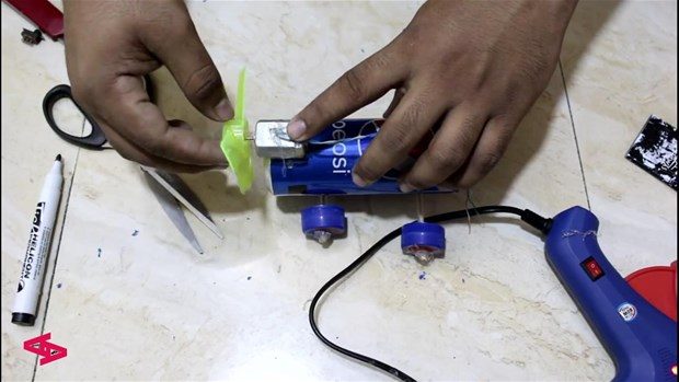 Kola kutusundan bakın ne yaptı