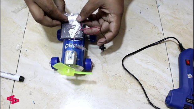 Kola kutusundan bakın ne yaptı