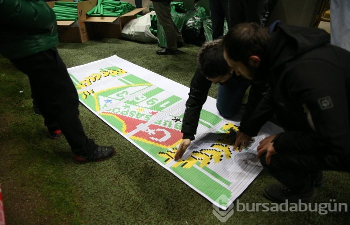 Bursaspor için 250 kişi hazırladı 23 bin kişi sergiledi	