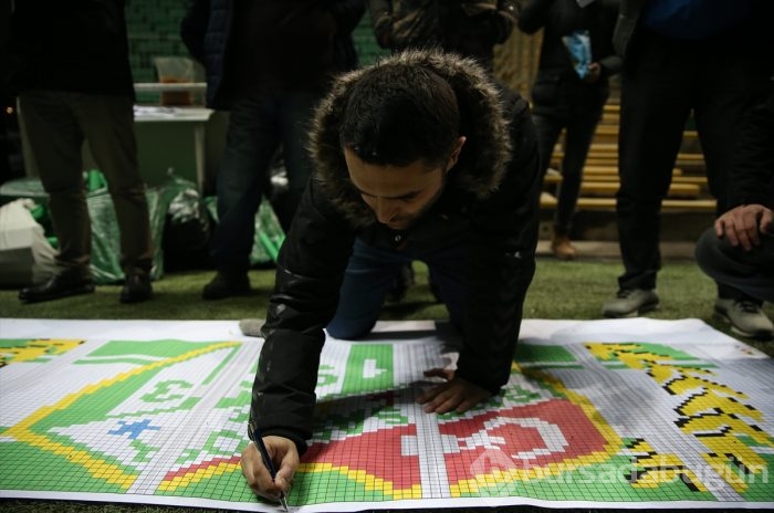Bursaspor için 250 kişi hazırladı 23 bin kişi sergiledi	