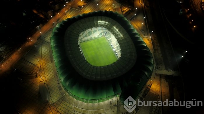 Bursaspor için 250 kişi hazırladı 23 bin kişi sergiledi	