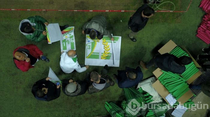 Bursaspor için 250 kişi hazırladı 23 bin kişi sergiledi	