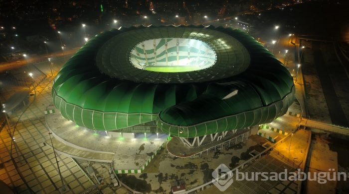 Bursaspor için 250 kişi hazırladı 23 bin kişi sergiledi	