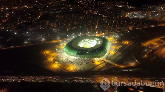 Bursaspor için 250 kişi hazırladı 23 bin kişi sergiledi	