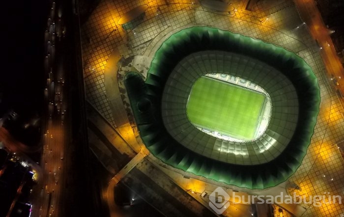 Bursaspor için 250 kişi hazırladı 23 bin kişi sergiledi	