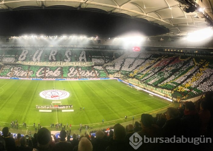 Bursaspor için 250 kişi hazırladı 23 bin kişi sergiledi	