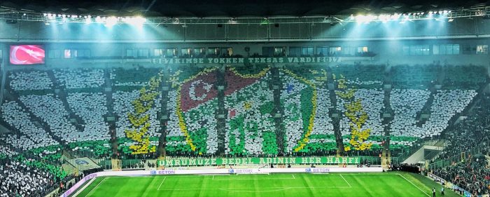 Bursaspor için 250 kişi hazırladı 23 bin kişi sergiledi	