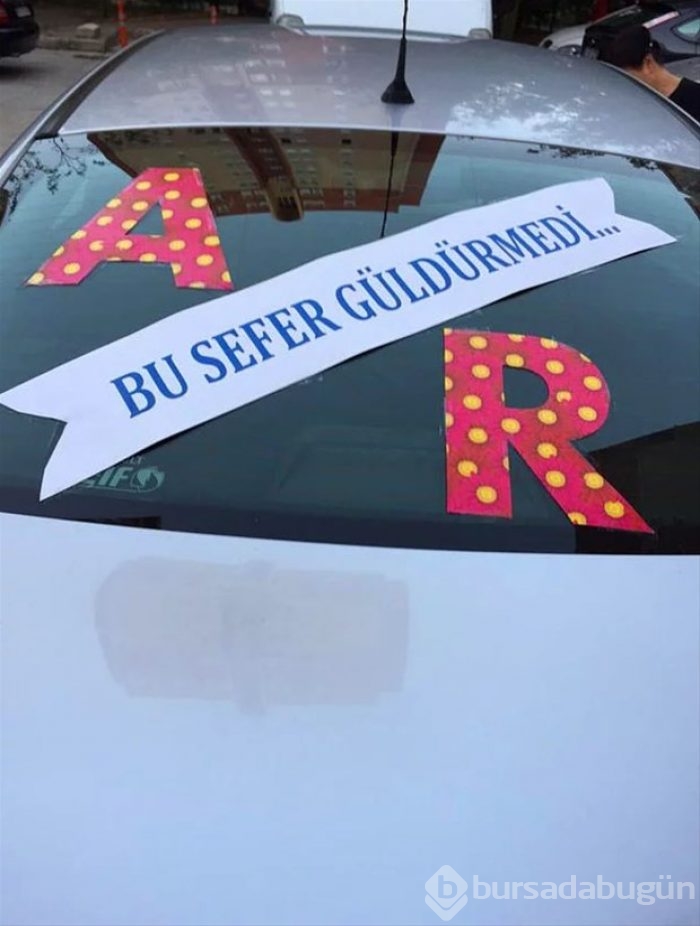 En komik araç yazıları