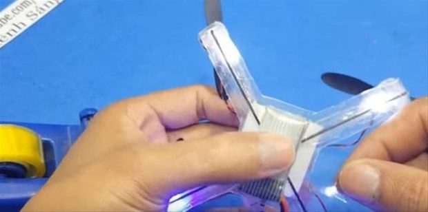 Kendi Drone'unu kendi yaptı!
