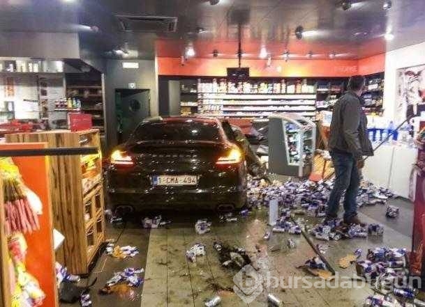Milyonluk otomobilleri hurdaya dönen futbolcular
