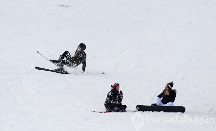 Bursa Uludağ'da sezon açıldı, pistler boş kaldı	