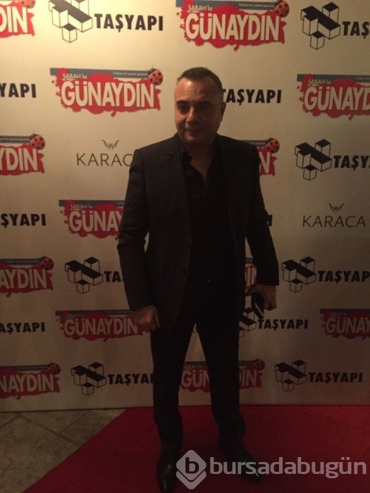 Günaydın'ın partisinde ünlüler geçidi
