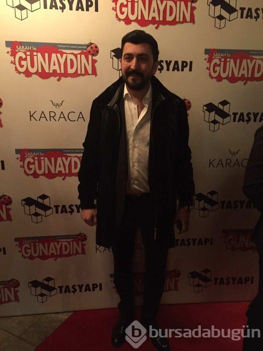 Günaydın'ın partisinde ünlüler geçidi