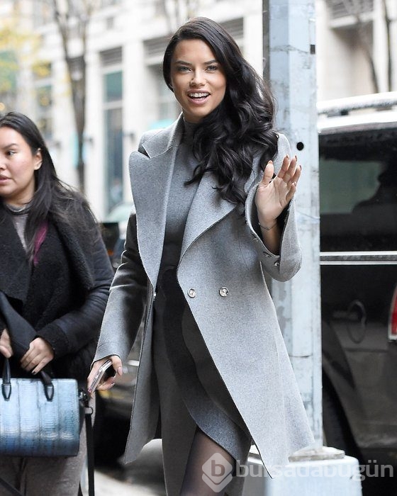 Metin Hara, Adriana Lima'yı da aydınlattı