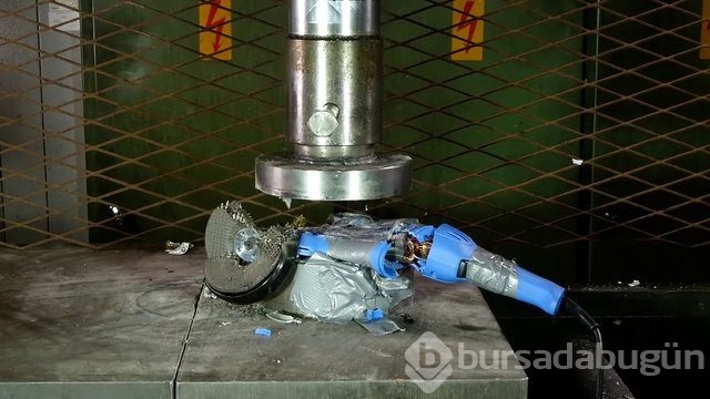 Kibrit çöpleri üzerinde tehlikeli hareketler!