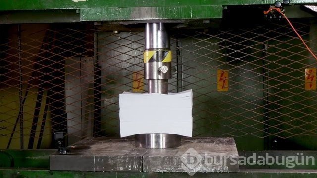 Kibrit çöpleri üzerinde tehlikeli hareketler!