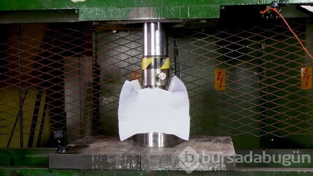 Kibrit çöpleri üzerinde tehlikeli hareketler!