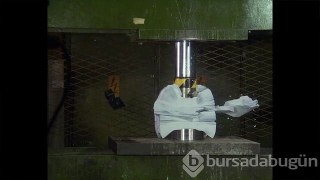Kibrit çöpleri üzerinde tehlikeli hareketler!