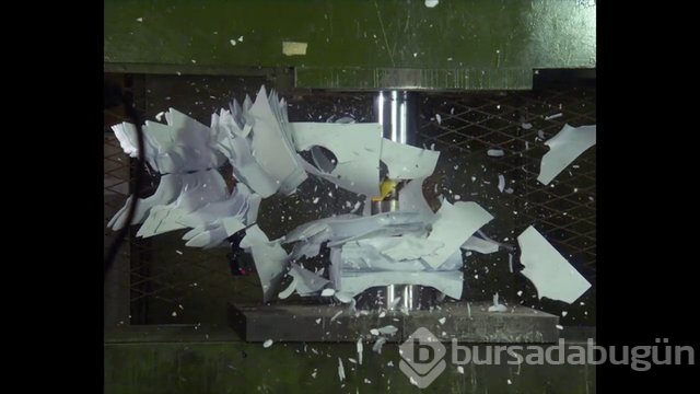 Kibrit çöpleri üzerinde tehlikeli hareketler!