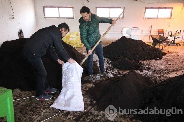Memurluğu bıraktı patron oldu