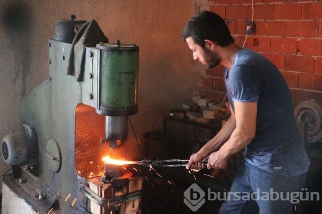 Memurluğu bıraktı patron oldu