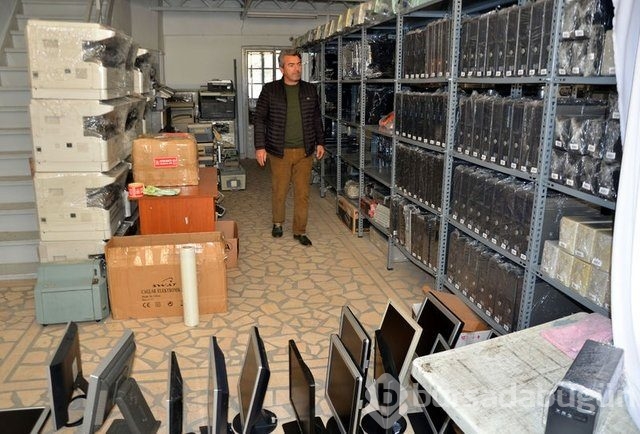 Memurluğu bıraktı patron oldu